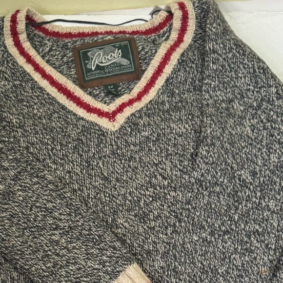 Roots Canada Cotton Cabin V Neck Knit Sweater Cozy Chucky Neutral Gray Red Tan S - Picture 4 of 15